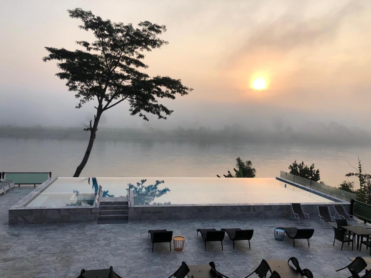 Chiangkhong Teak Garden Riverfront Onsen Hotel- Sha Extra Plus Chiang Khong Eksteriør billede